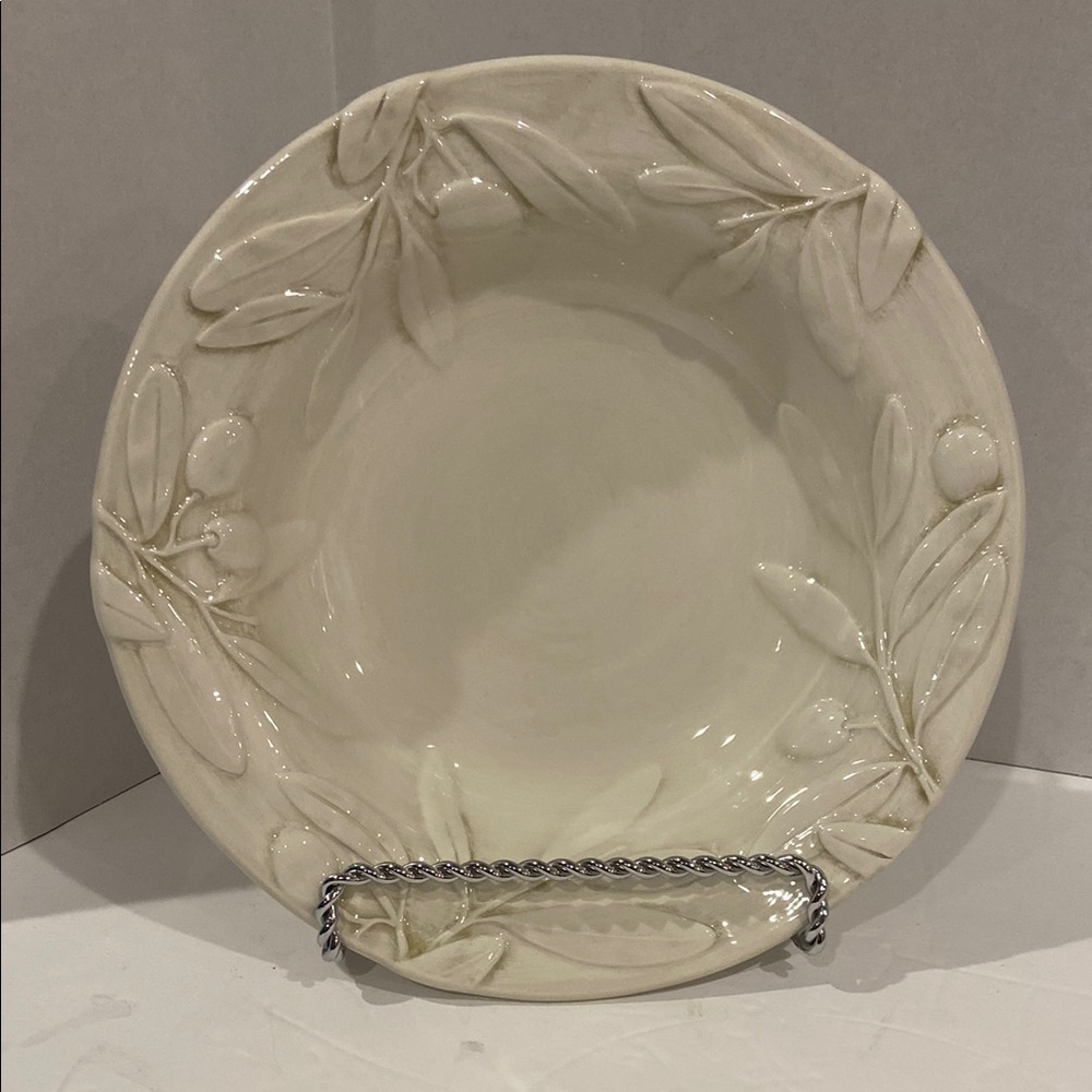 Williams Sonoma Made in Italy Serving Bowl Tuscan Olive Motif